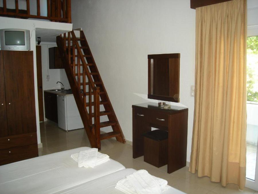 Aparthotel Zachos Troulos